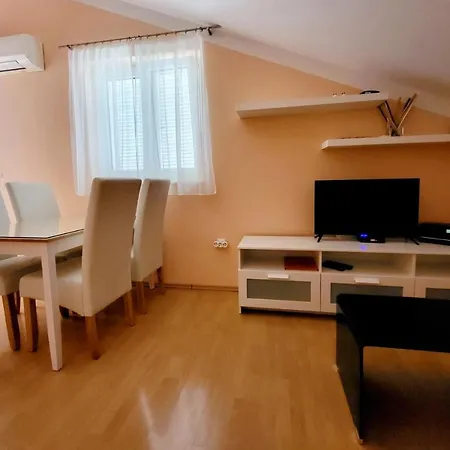 Oaza, Mulo Apartamento *