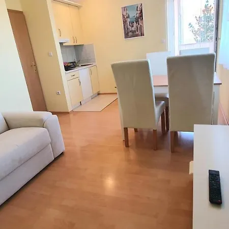 Oaza, Mulo Apartmán