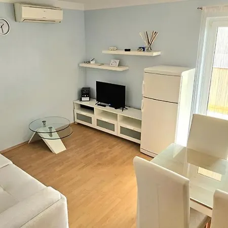 Oaza, Mulo Apartmán