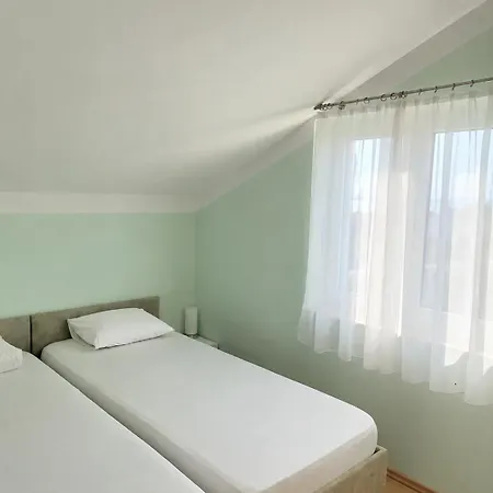 Oaza, Mulo * Vrsi